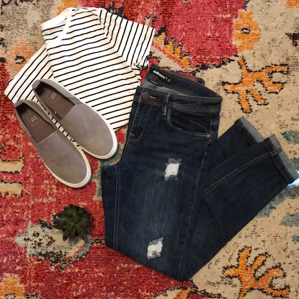 Dark Wash Distressed Summer Cropped Jeans